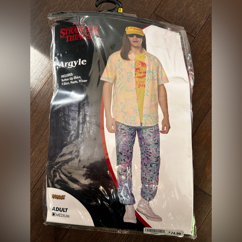 Stranger things argyle costume size medium ADULT